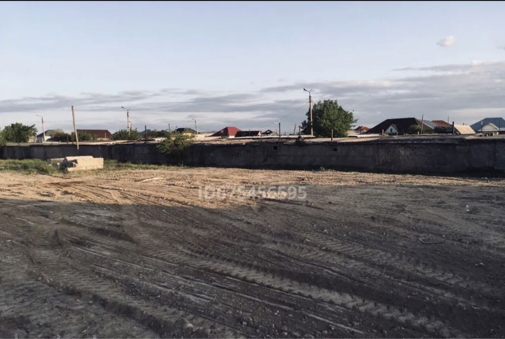 Продам участок землю.