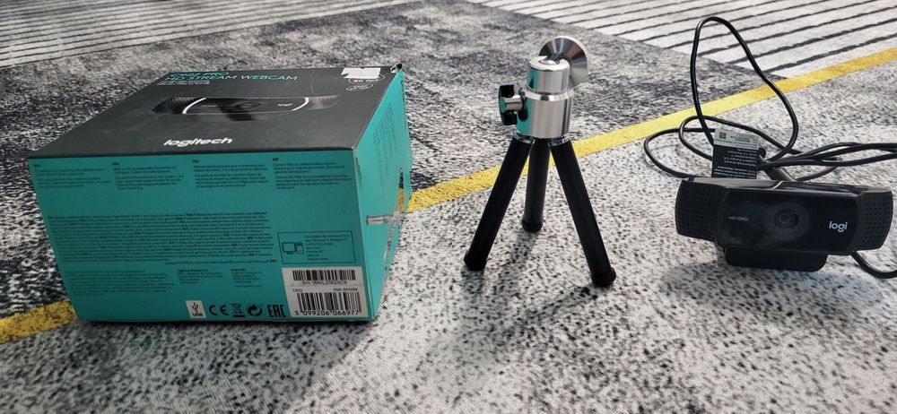 Продам Веб-камера Logitech C922 Pro Stream  черный
