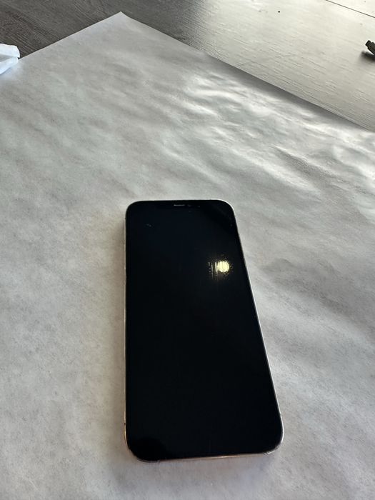 Iphone 12Pro max 256gb Schimb cu  laptop dau pc ofer si diferenta unde