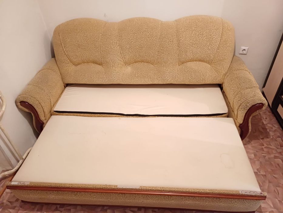 Диван. Самовывоз из Михайловки