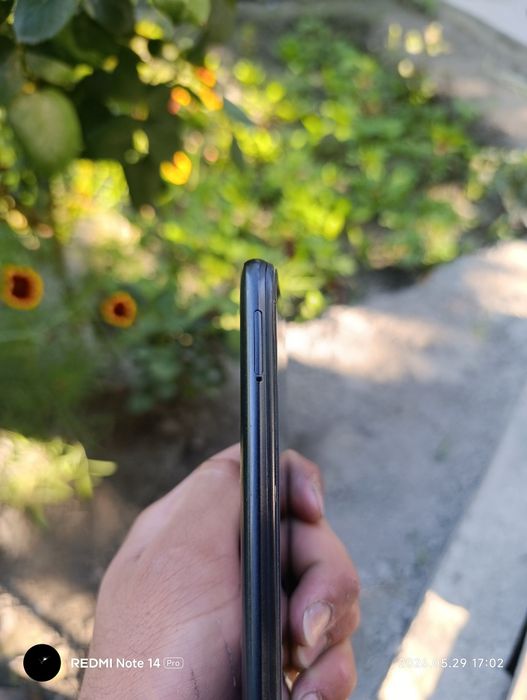 Redmi 9t Toza kamchiliklari yoq Steklosi singan ekran butun