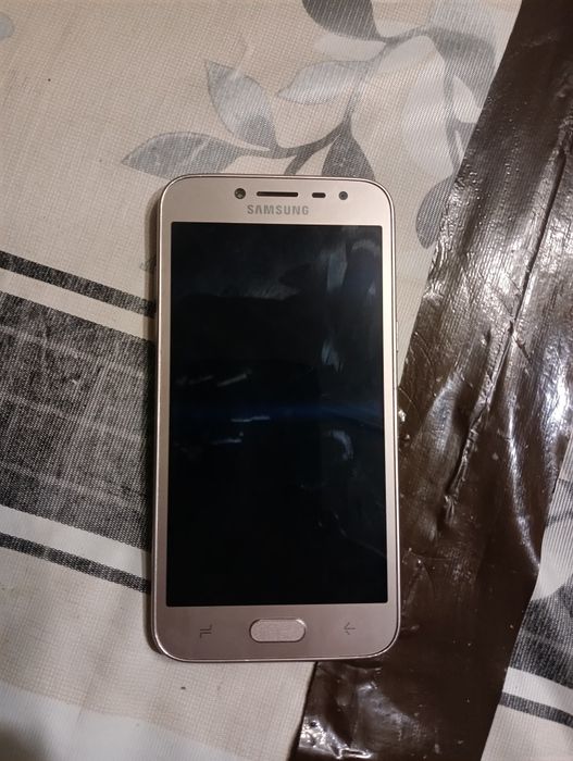 Продам Самсунг j2