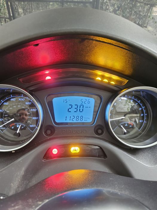 Piaggio mp3 300 sport