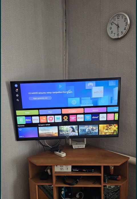 LG 106 см smart tv телевизор