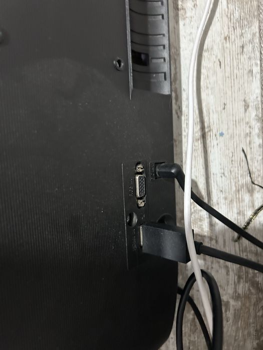 Монитор 60грц с кранштейном