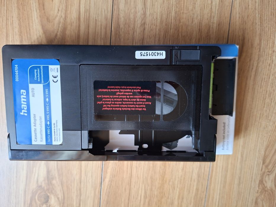 Adaptor caseta video vhs-c la vhs.