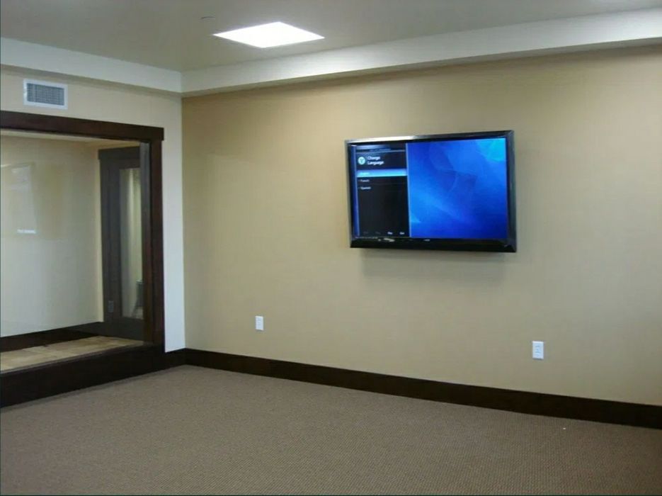 Установка телевизора на стену фото Установка телевизора на стену фото