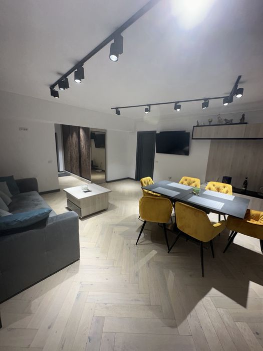 Apartament doua camere de inchiriat