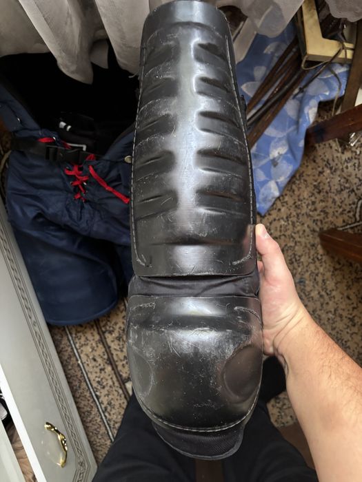 Хоккейные наколенники