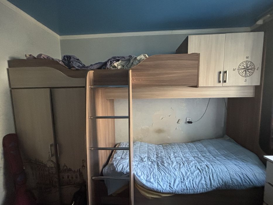 Кровать двухъярусная