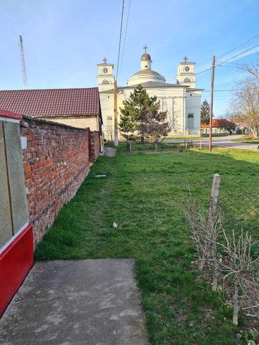 Teren intravilan in zonă liniștită 1000mp