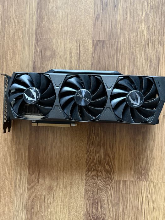 Видеокарта Zotac Rtx 3090 24GB счупено витло