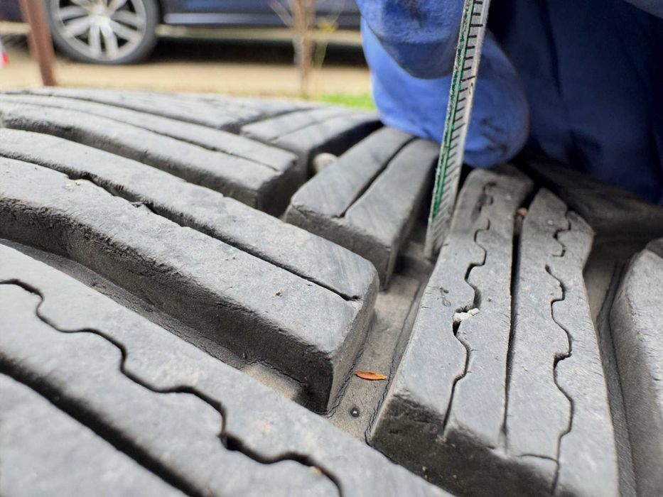 4 Jante VW R15 ET 43 + 4 Anvelope 195/65 R15 91T + capace VW