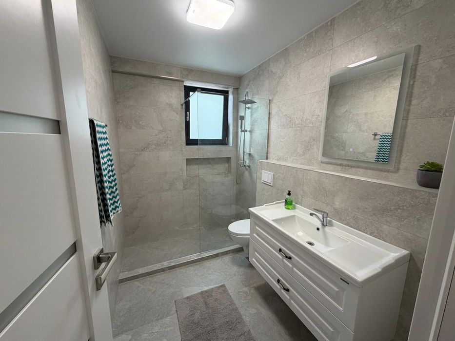 De Închiriat Apartament Nou, Micro 14, 2 Camere, De Lux