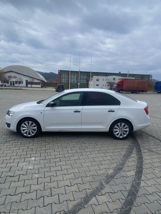Vând Skoda Rapid 2013