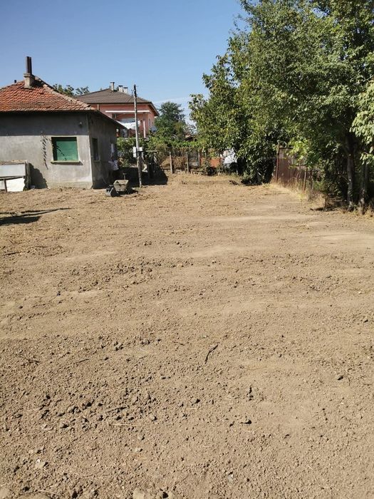 Подръжка, (Чистене) на Дворове