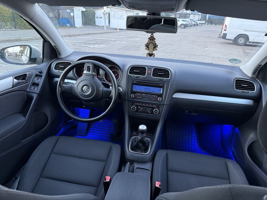 Vw Golf6//bi-xenon,led,park assist//Rate auto