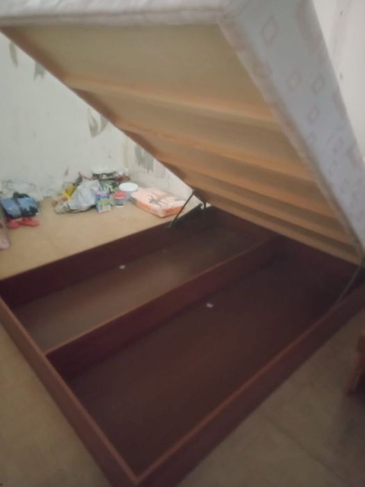 Кровать двухспалка с матрацом!