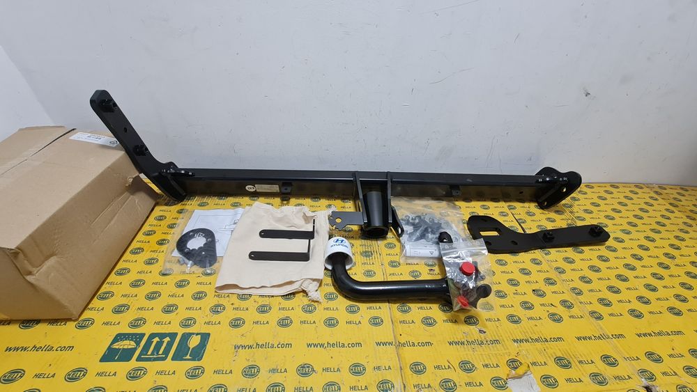 Kit nou original carlig tractare remorcare Hyundai Tucson NX4 NX4e KIA