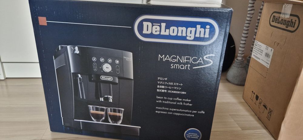 Espressor automat De Longhi Magnifica S smart sigilat