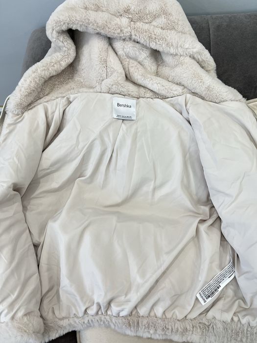 Куртка пушистая Bershka