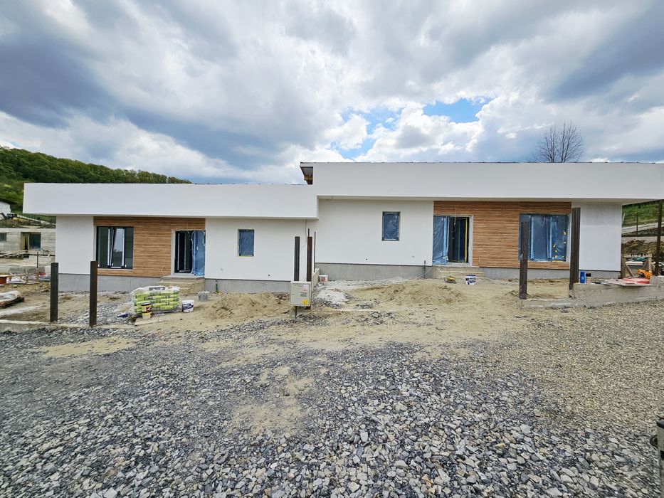 Casa Practica, str V Jelnei. comision 0%