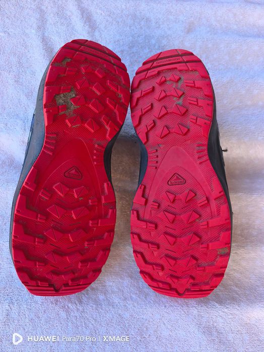 Детски обувки salomon waterproof за момче номер 35 стелка 22 перфектни