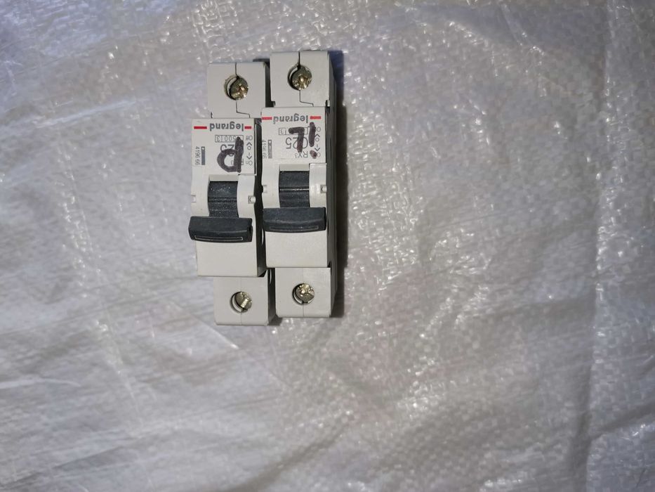Sigurante electrice legrand de 16 si 25  A