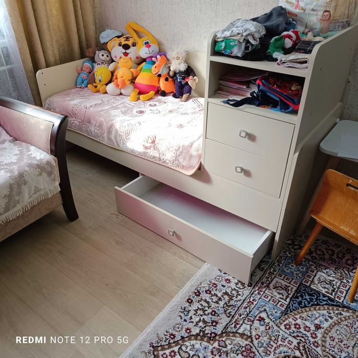 Продам детскую кроватку