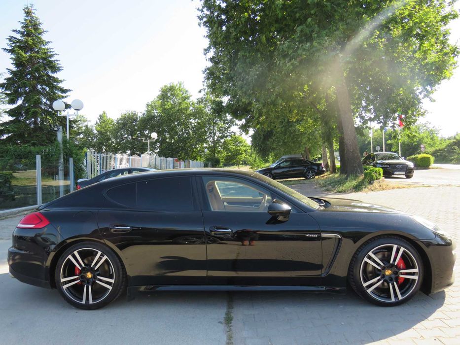 Porsche Panamera Diesel 8ZF Pano