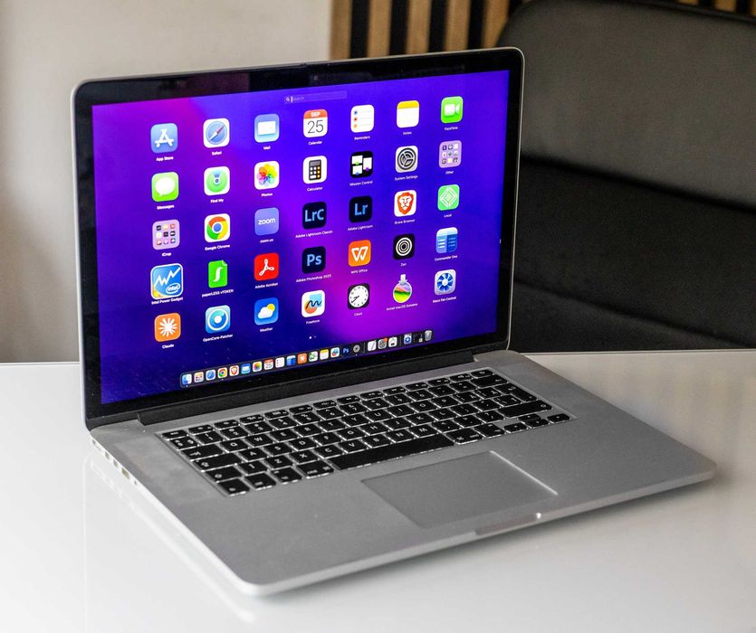 Macbook Pro 15 inch 2015, i7, 16gb RAM, 512 Gb ssd (baterie 13 cicluri)