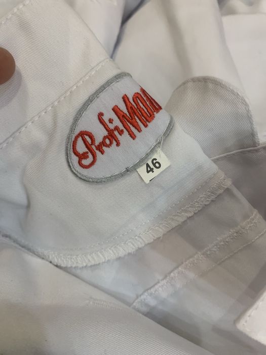 Продам белые халаты