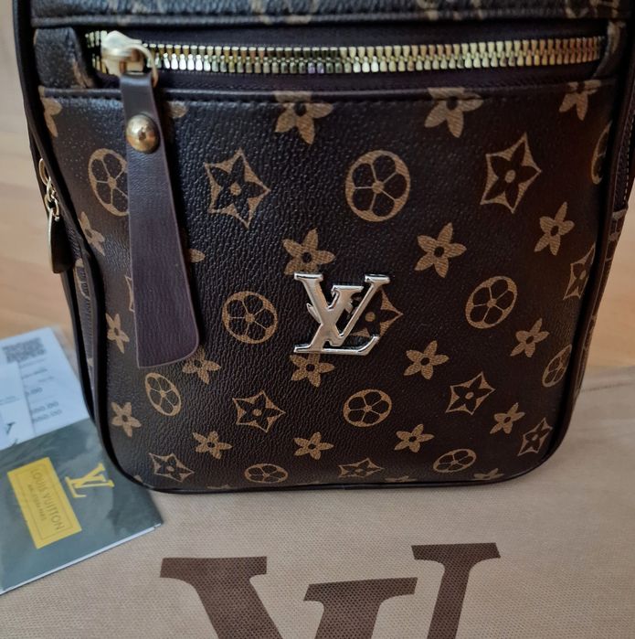 Rucsac dama, new model, logo metalic auriu, eticheta, saculet