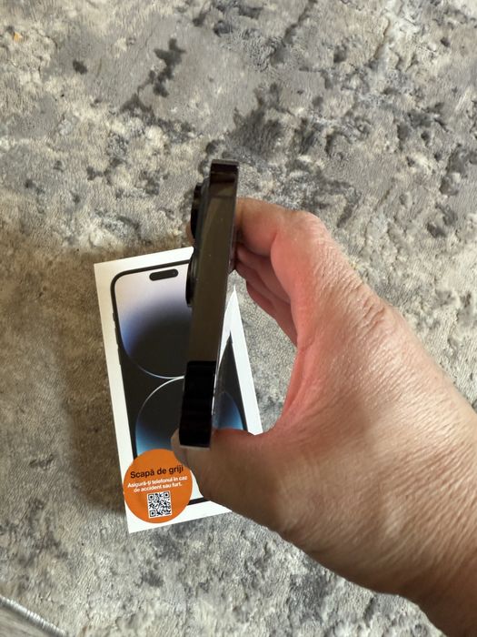 Vand iphone 14 pro max cumparat de nou impecabil