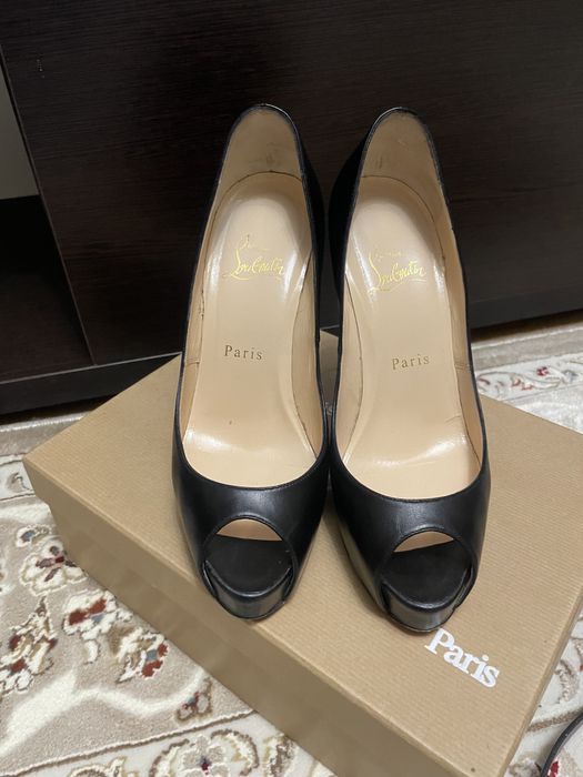 Продаются туфли. 37 размер. Оригинал.