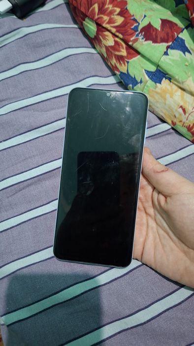 Samsung 13 A sotiladi xolati yaxwi kup ishlamagan