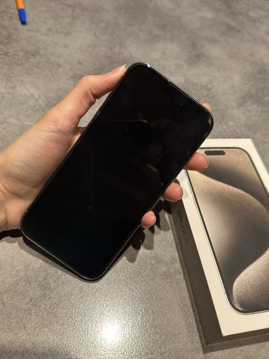 Продам Iphone 15 pro