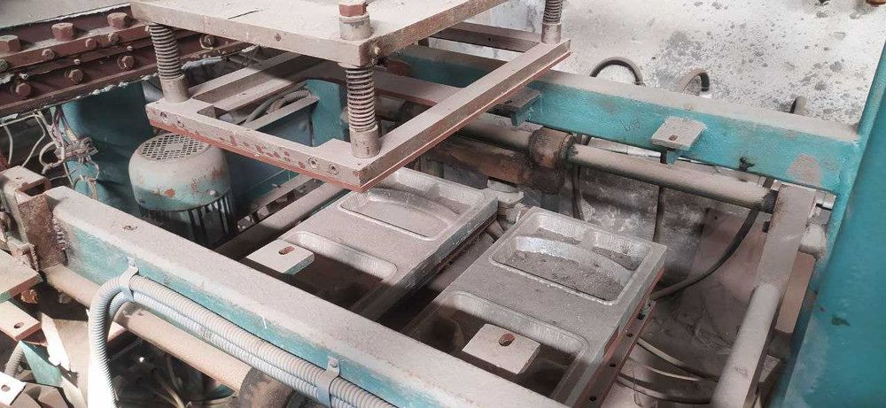 Продаётся оборудование для производства ланч-боксов (некомплект)