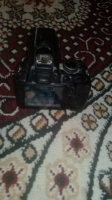 Nikon d3100 sotiladi