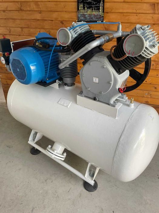 Български трифазен компресор УК 50