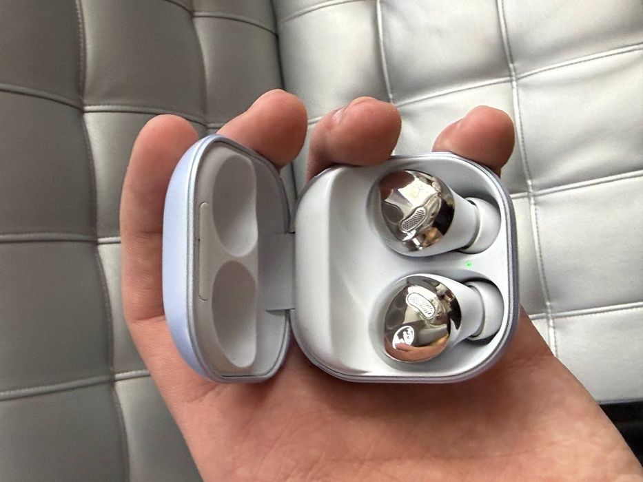 Samsung Galaxy Buds Pro хорошее состояние все работает