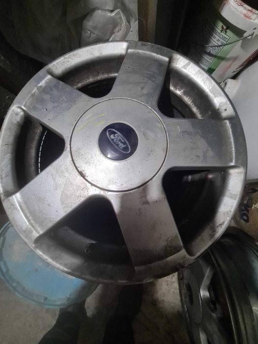 Продавам алуминиеви джанти от форд фокус 15ц с