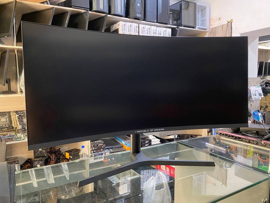 Ziffler 34"  165hz 4k 
34" 34GM1000
165hz Curved RGB Lighting