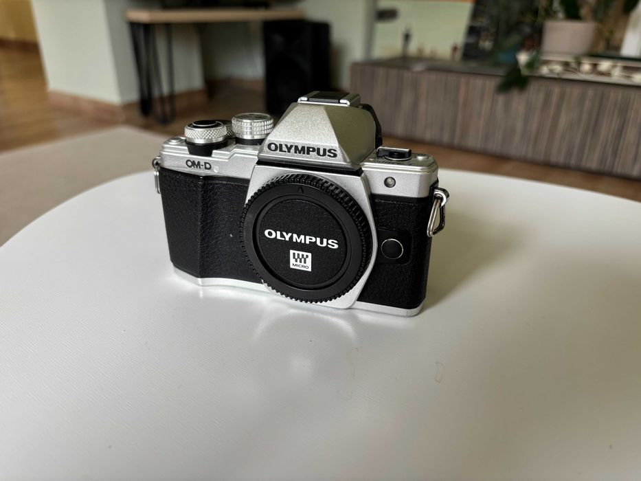 Olympus OM-D E-M10 Mark II - тяло