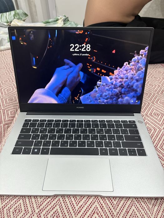Продаю Ноутбук HUAWEI