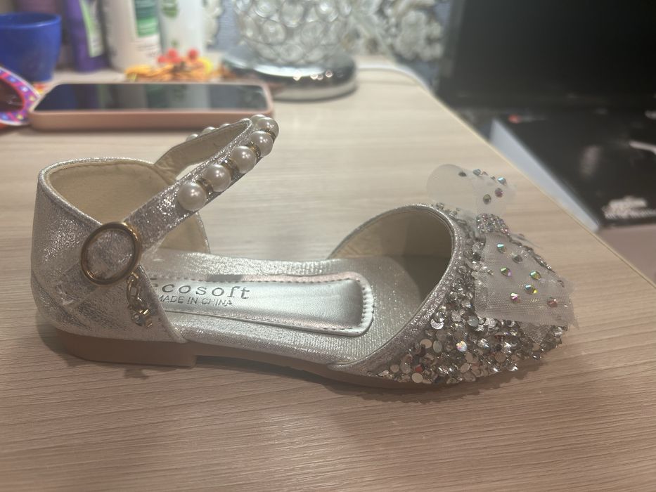 продам босоножки