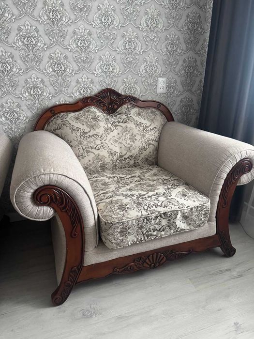 Продам комплект мягкой мебели