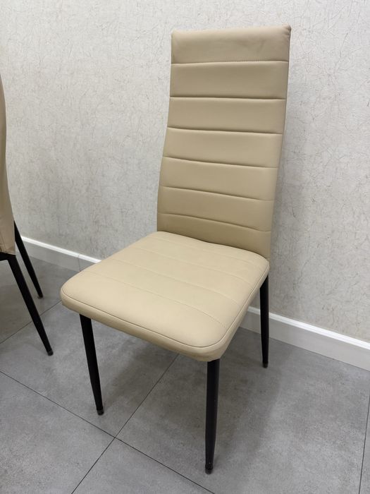 Стол круглый с стулями