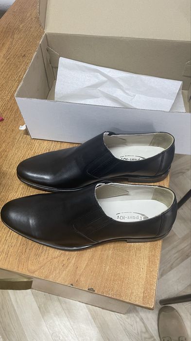 Продам мужские туфли. Кожанный