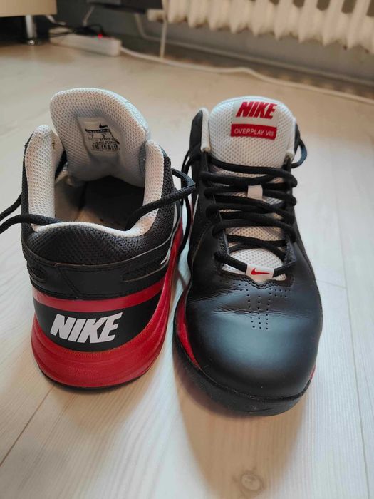 Nike Overplay VIII  Warna Langka Navy Red